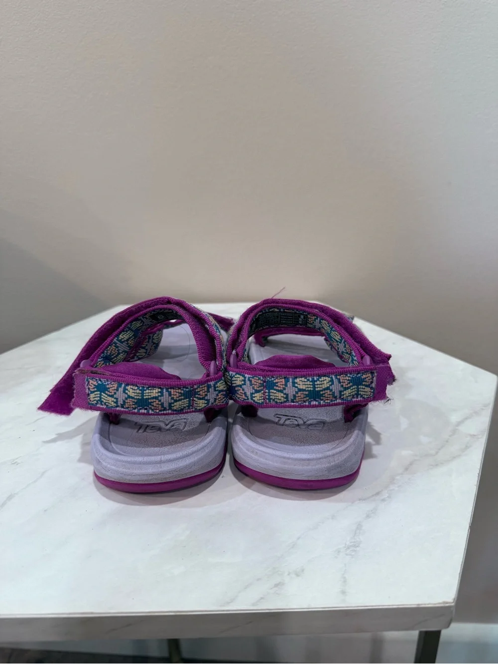 🔥Teva Kids Purple Strappy Sandals with Patterned Webbing Size 2 EC🔥